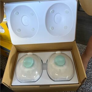 Willow White and Mint Breast Pump Set